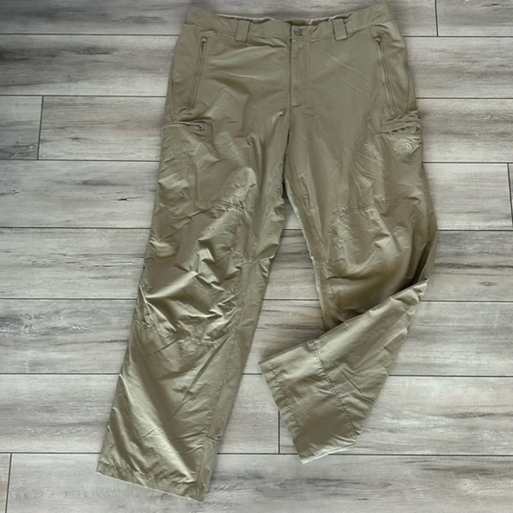 The North Face men's size 40 hiking outdoor pants